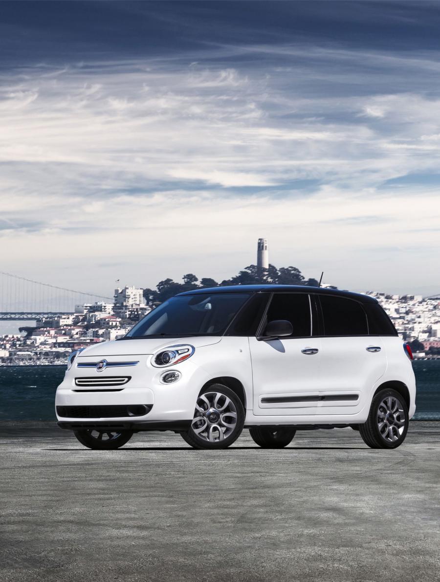  Fiat 500L 2013 года  (US) (фото 15 из 40)